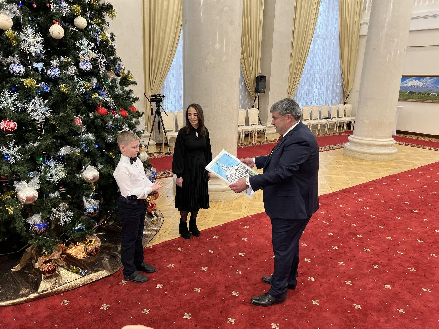 Казбек Коков выполнил новогоднее желание Михаила Абчугского