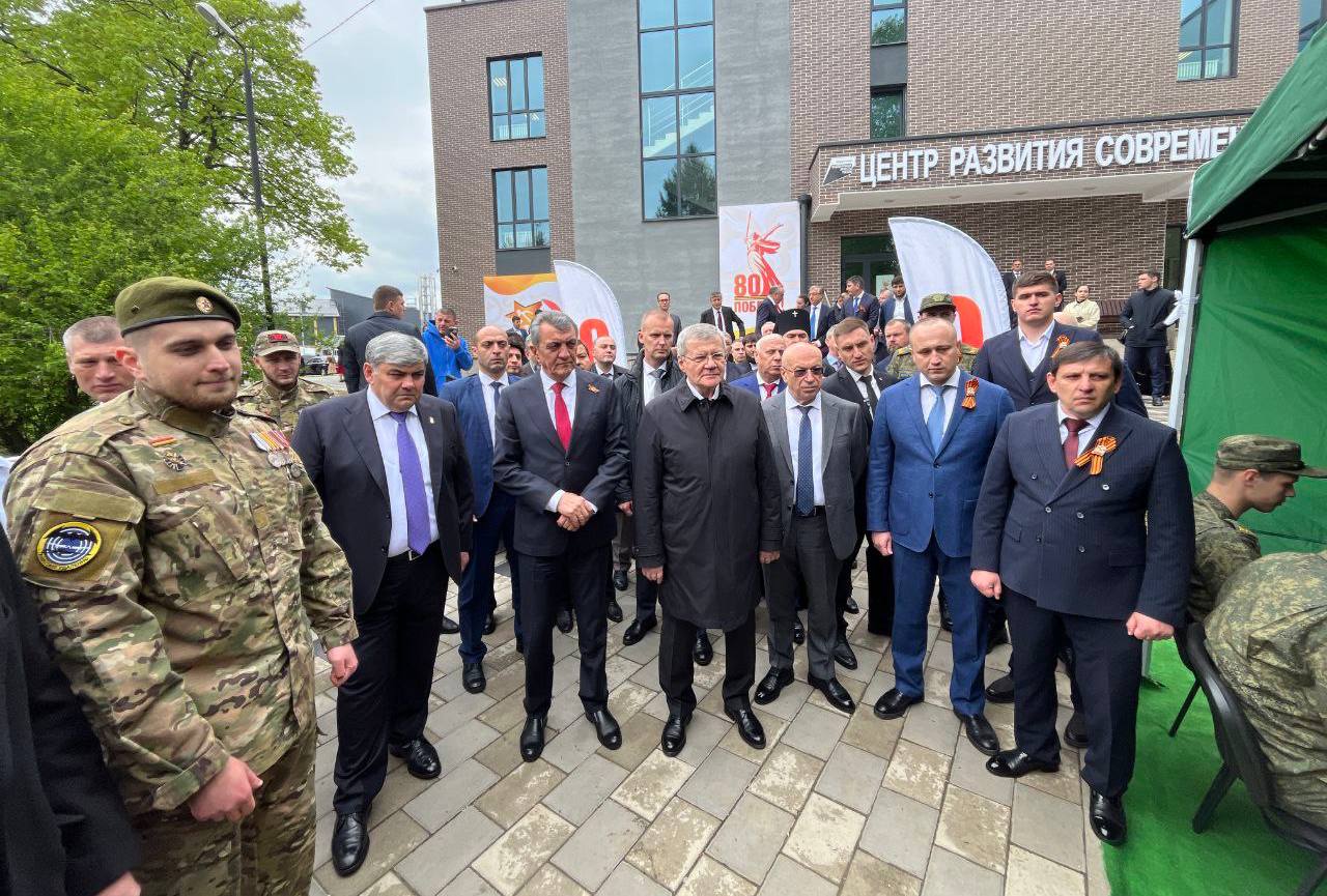 Юрий Чайка посетил Центр развития современного пятиборья