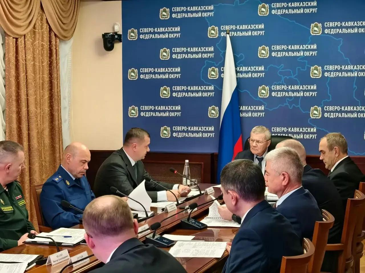 Казбек Коков принял участие в окружном совещании по безопасности