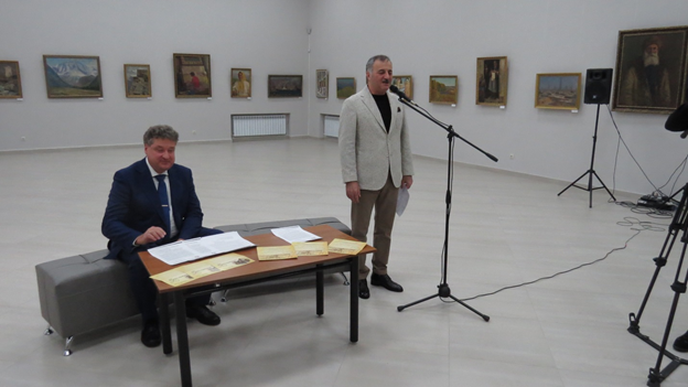 В Майском откроется ретроспективная выставка