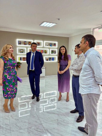 Глава администрации Нальчика посетил обновлённую городскую библиотеку