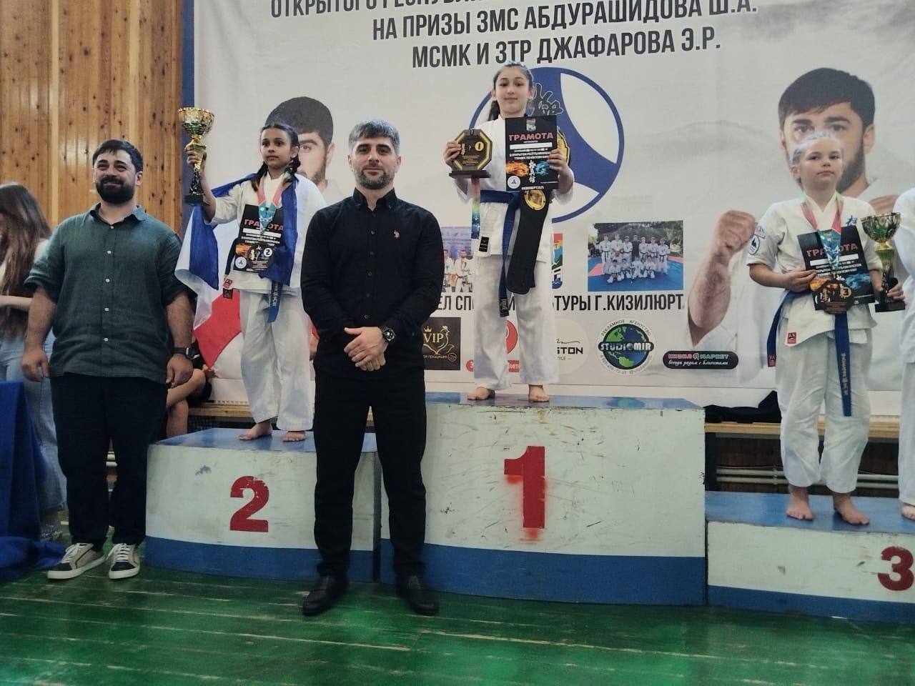 Спортсмены из Кабардино-Балкарии заняли призовые места на открытых Республиканских соревнованиях по Киокусинкай в Дагестане