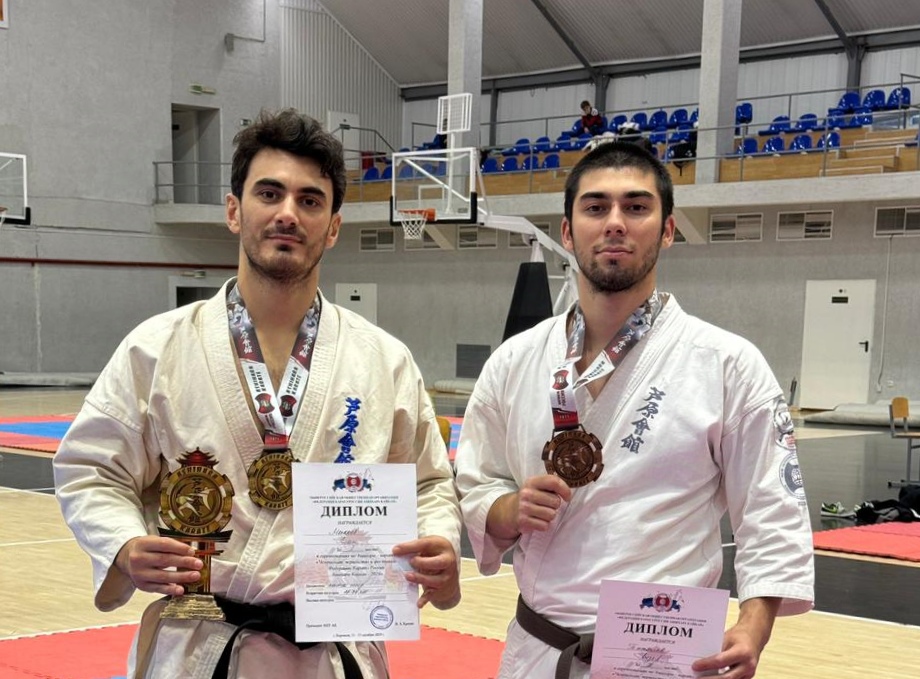 Каратисты КБР успешно выступили в Воронеже