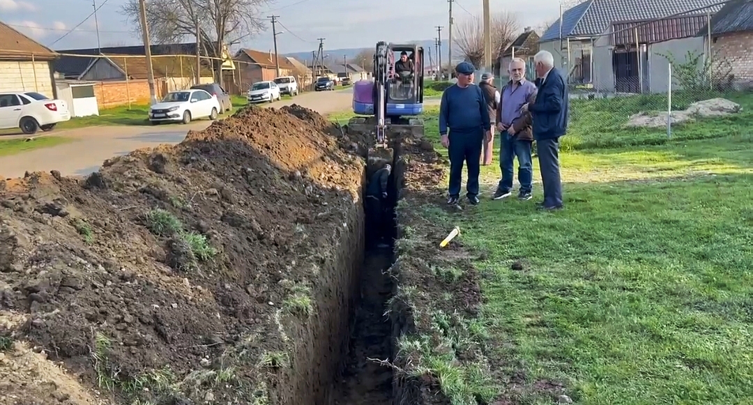 В Инаркое реконструируют водопроводную сеть