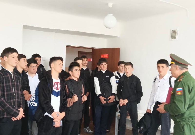 В Тереке кадеты встретились со школьниками