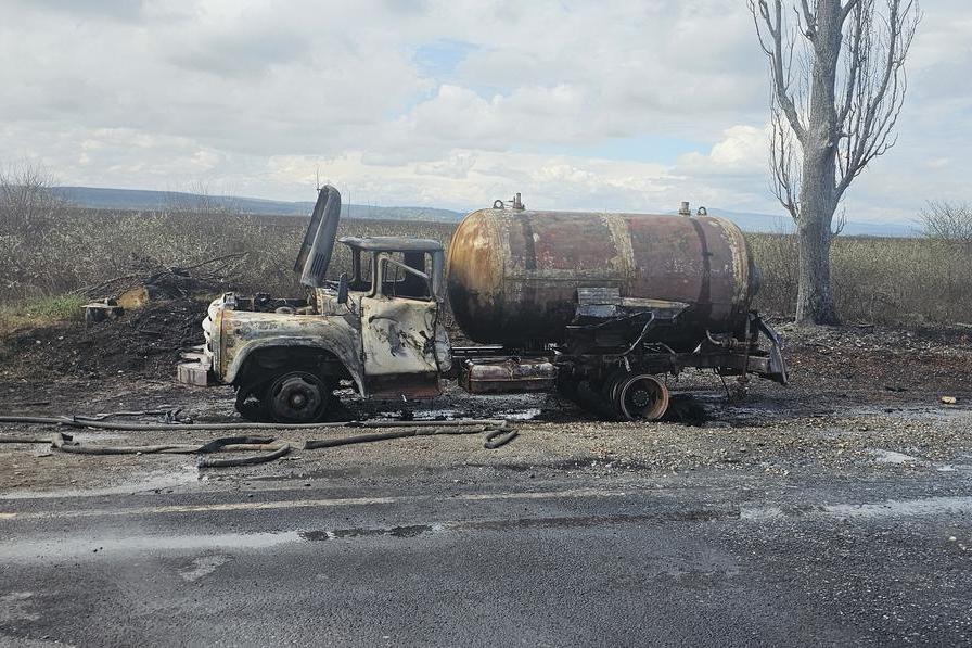 Машины загорелись, пострадавших нет