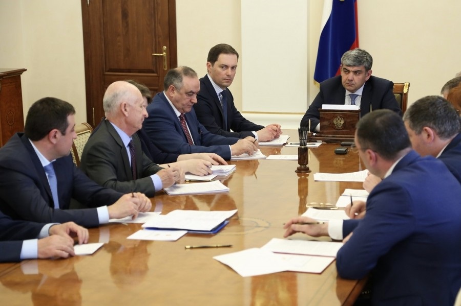 Глава КБР провел рабочее совещание с членами правительства  