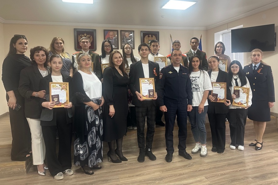 Юным гражданам Терского района в торжественной обстановке вручили паспорта