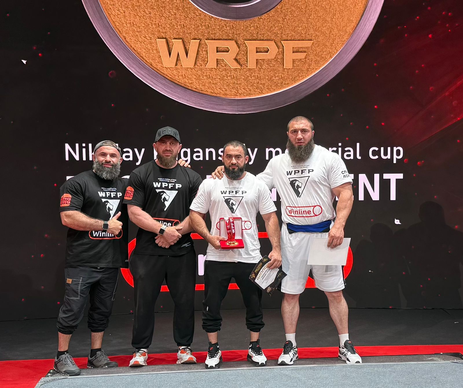 Муса Хашпаков - победитель турнира по пауэрлифтингу