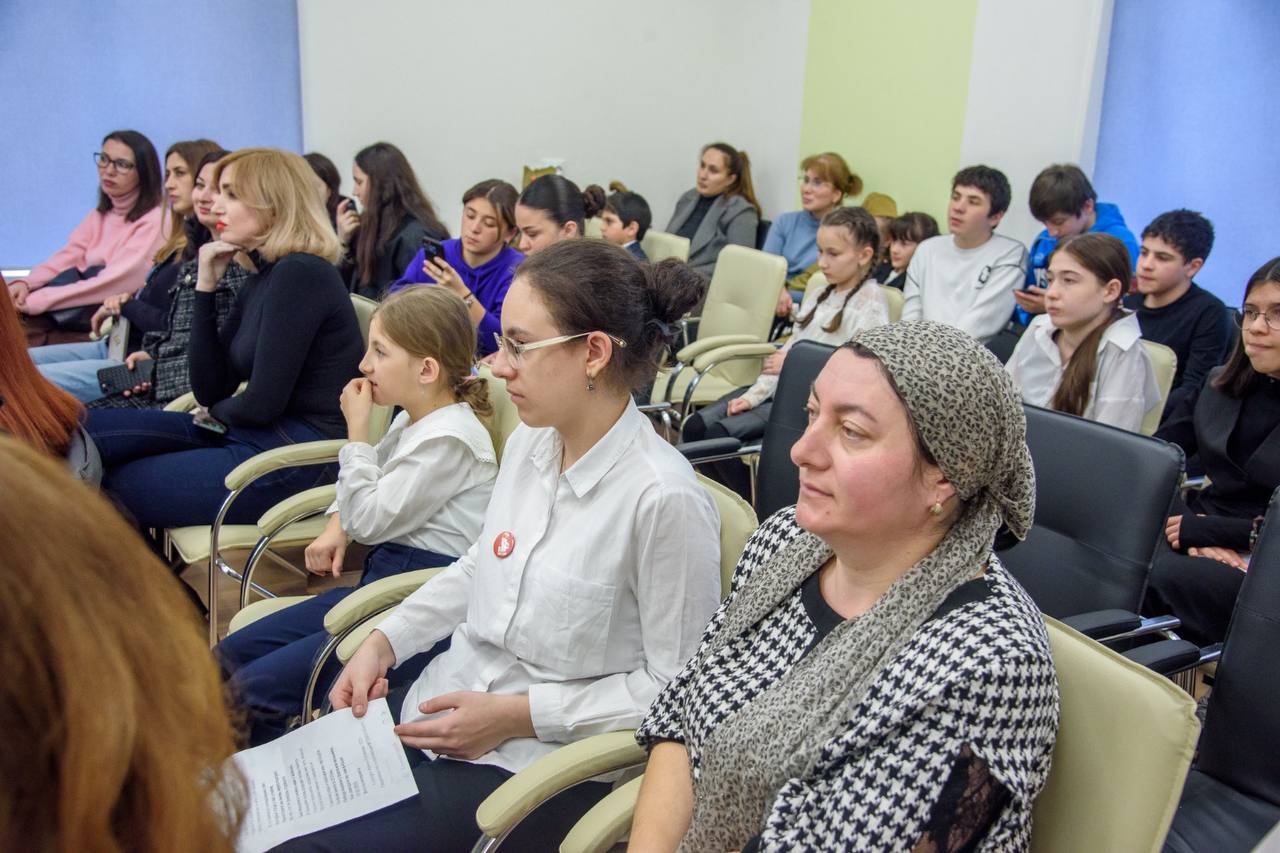 В молодежном центре Эльбрусского района состоялись «Чтения на Чегете»