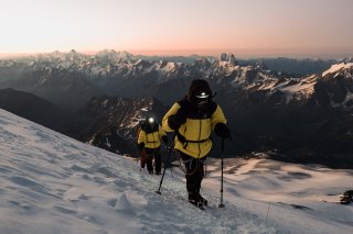 Старт альпинистского сезона на Эльбрусе приурочен к 80-летию Великой Победы