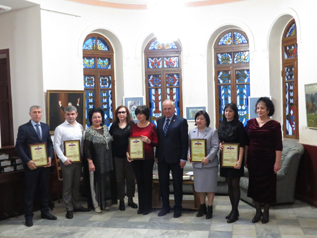 В Нальчике награждали медиков