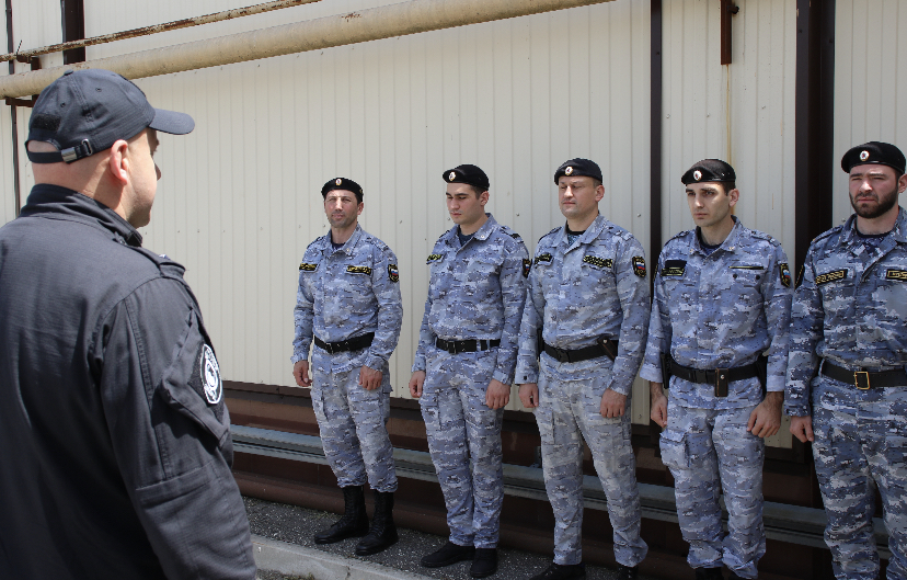 Сотрудники Росгвардии провели занятия для представителей регионального УФССП