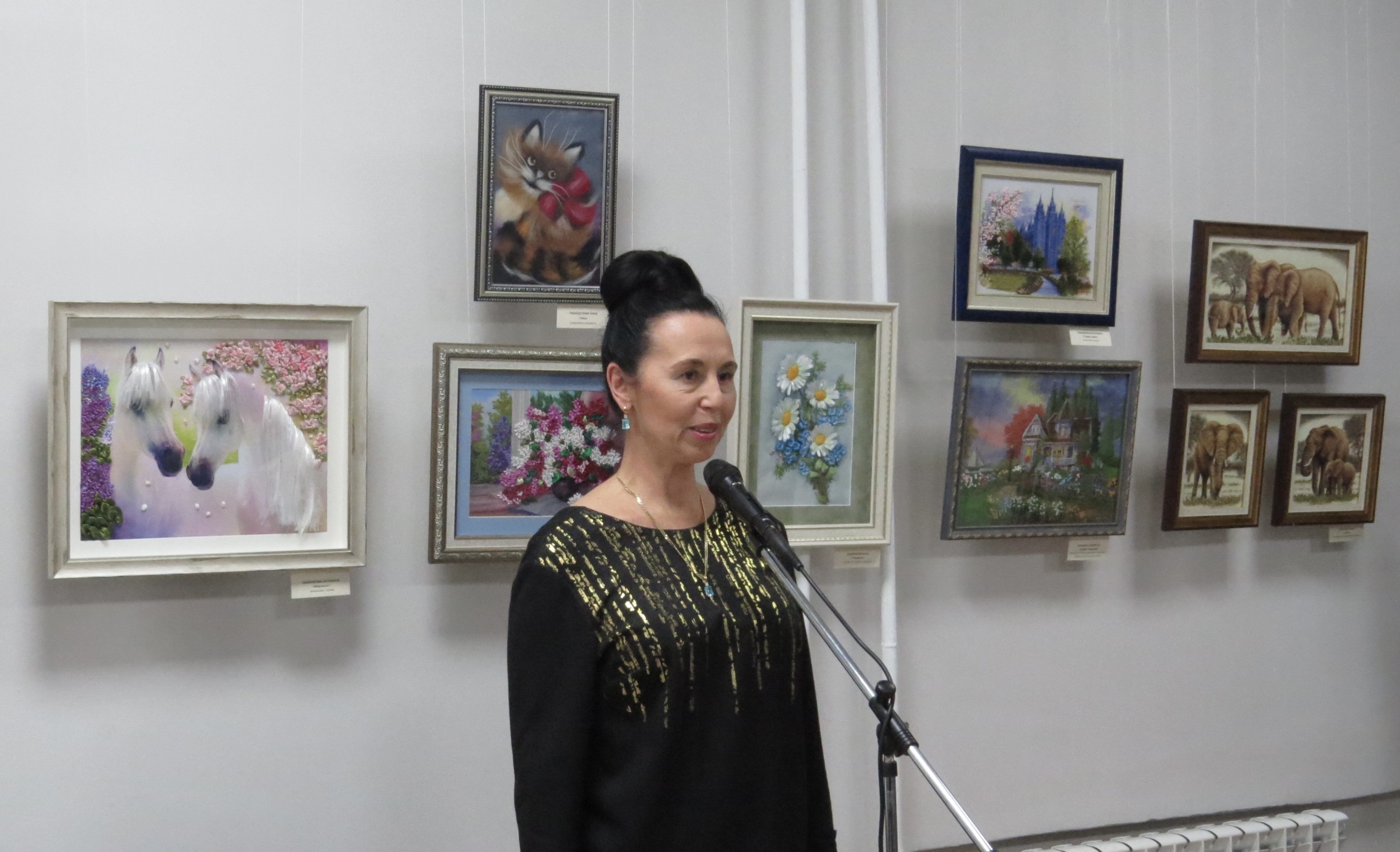 В Национальном музее КБР открылась выставка «Молоды душой»