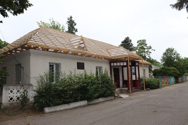 В Котляревской идет ремонт ДШИ