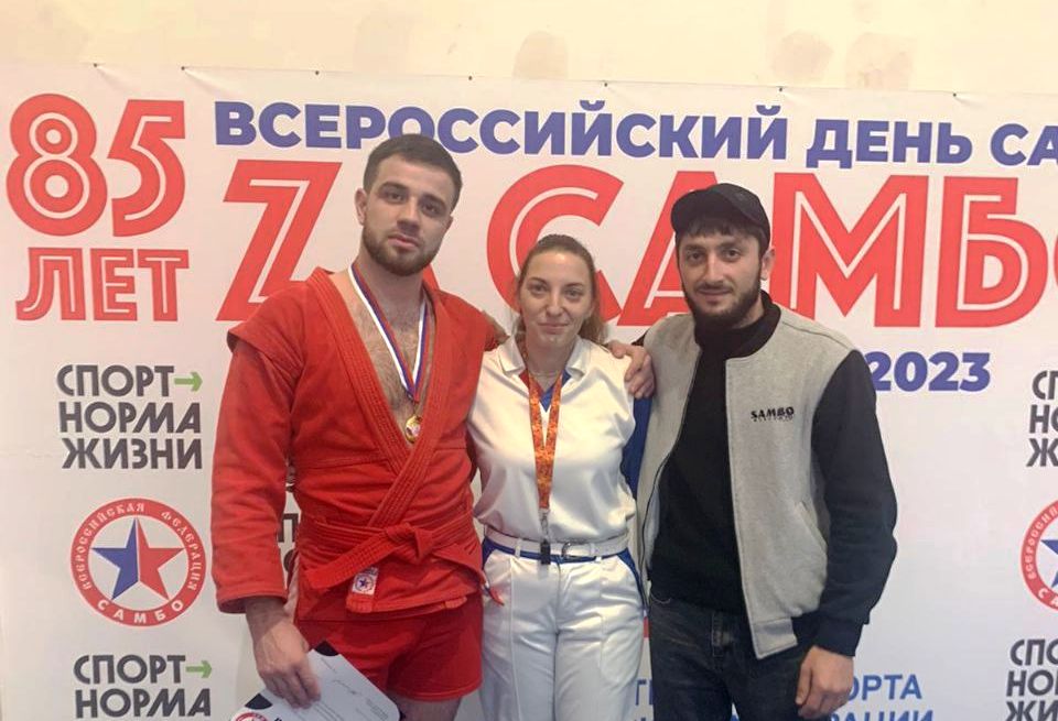 Самбисты КБР прошли отбор на всероссийские старты