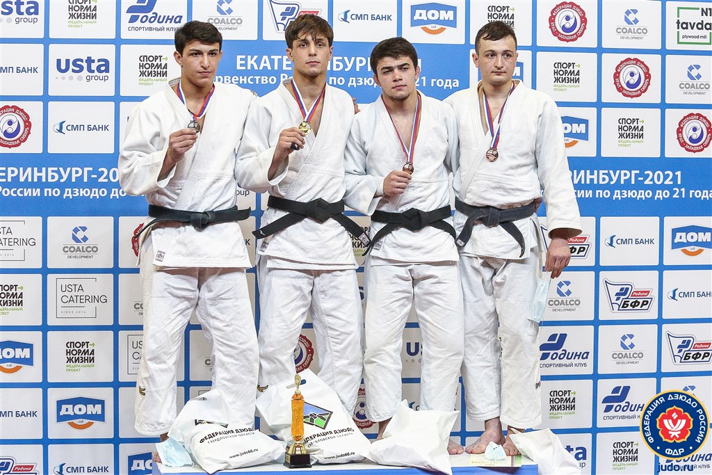 Жалаңаш күрес Жалаңаш Клара Лучко