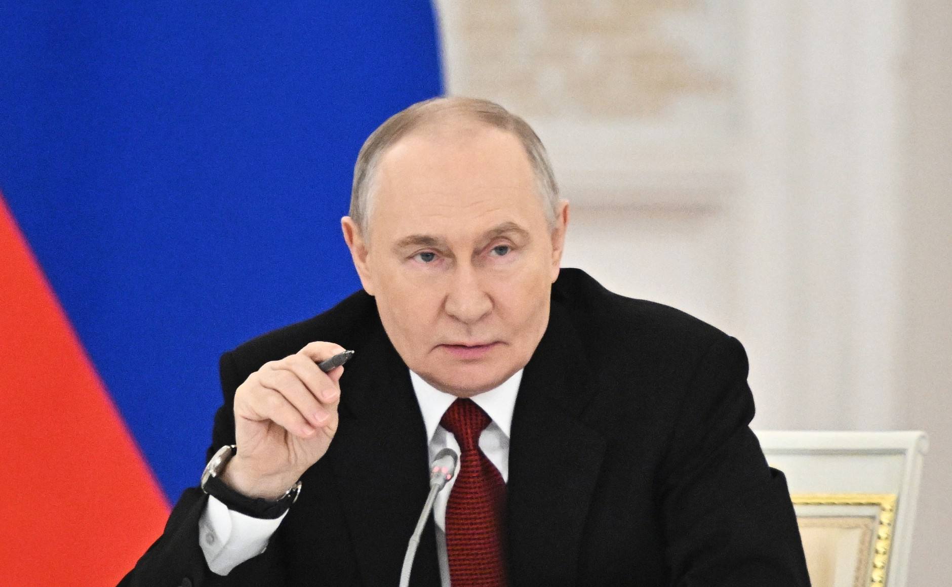 Владимир Путин: Командная работа станет главным критерием в конкурсе «Лидеры России»