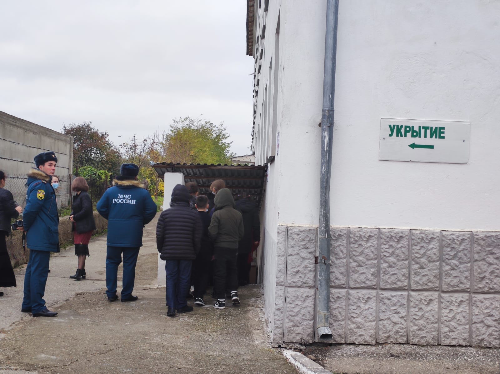 В Кишпеке прошли учения гражданской обороны 