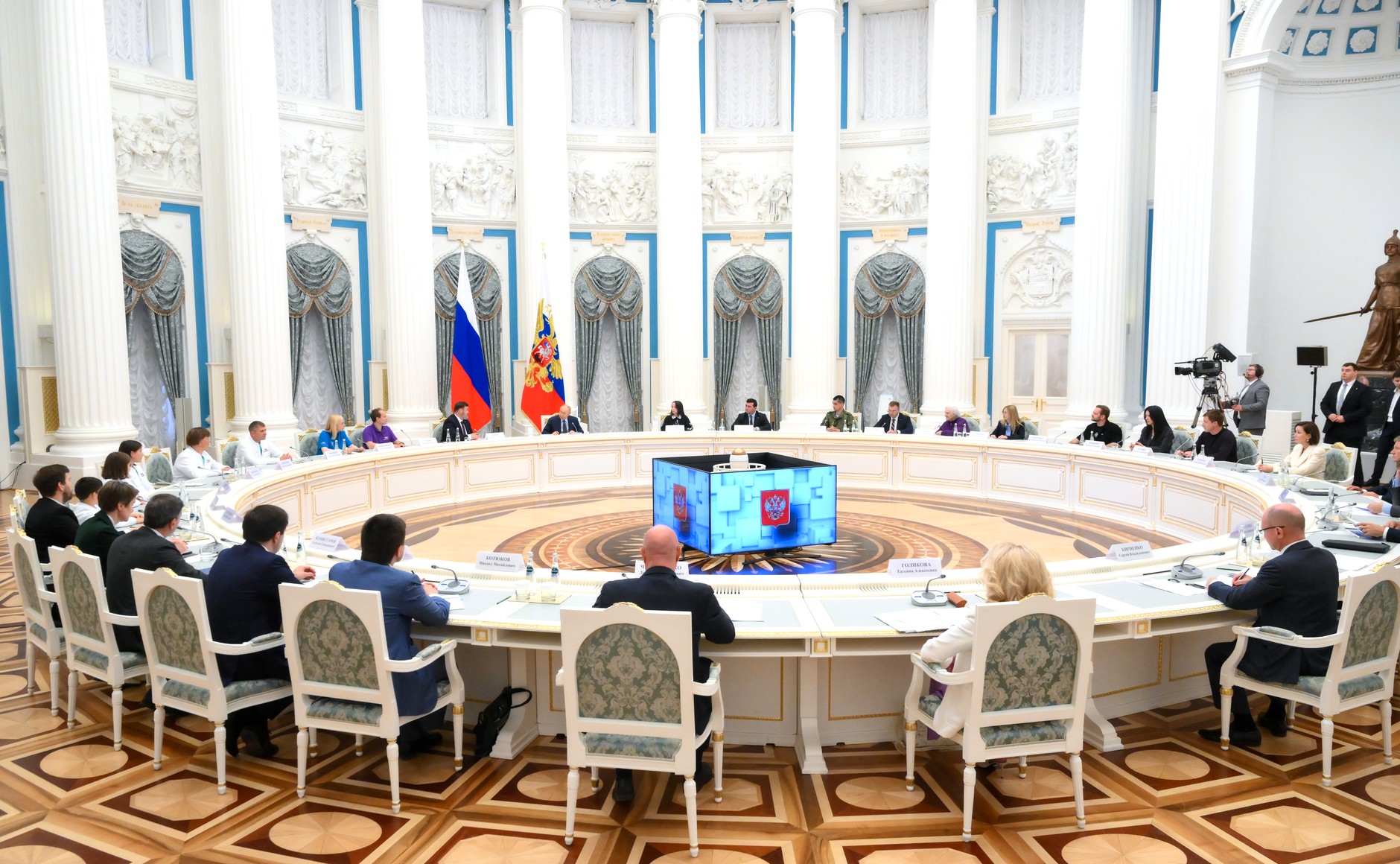 Президент России поддержал запуск второго сезона всероссийского конкурса «Это у нас семейное»