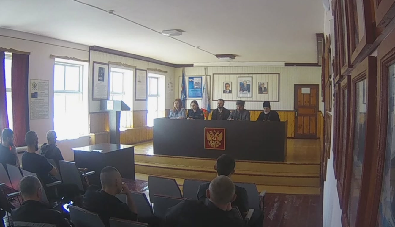 Священнослужители встретились с осужденными