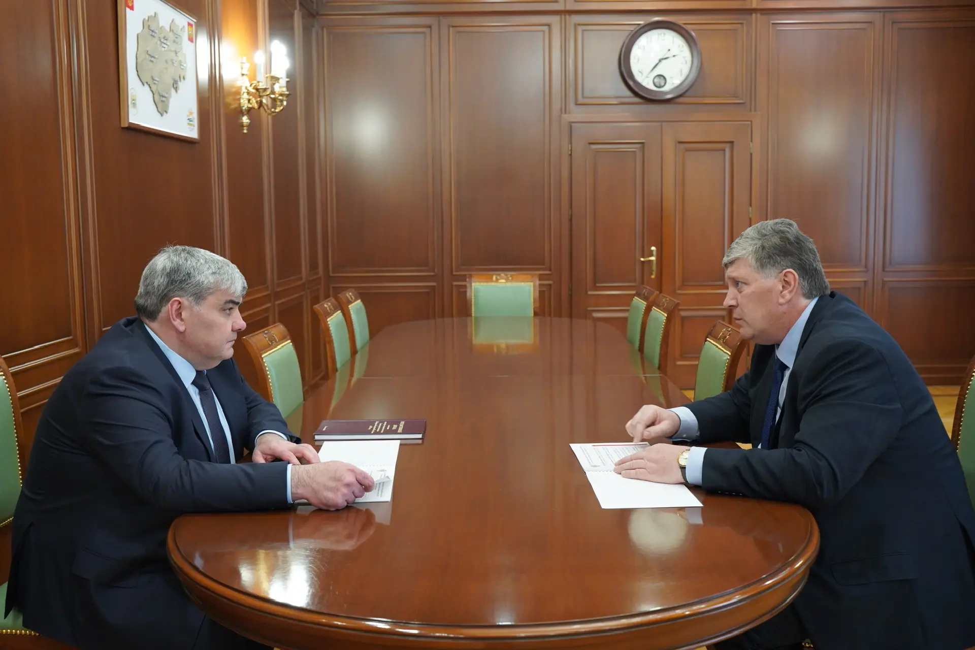 Казбек Коков провел встречу с руководителем Управления Федеральной службы по надзору в сфере защиты прав потребителей и благополучия человека по КБР