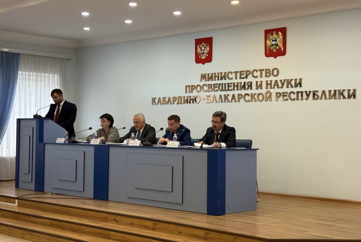 В Нальчике обсудили защиту детства и профилактику правонарушений несовершеннолетних