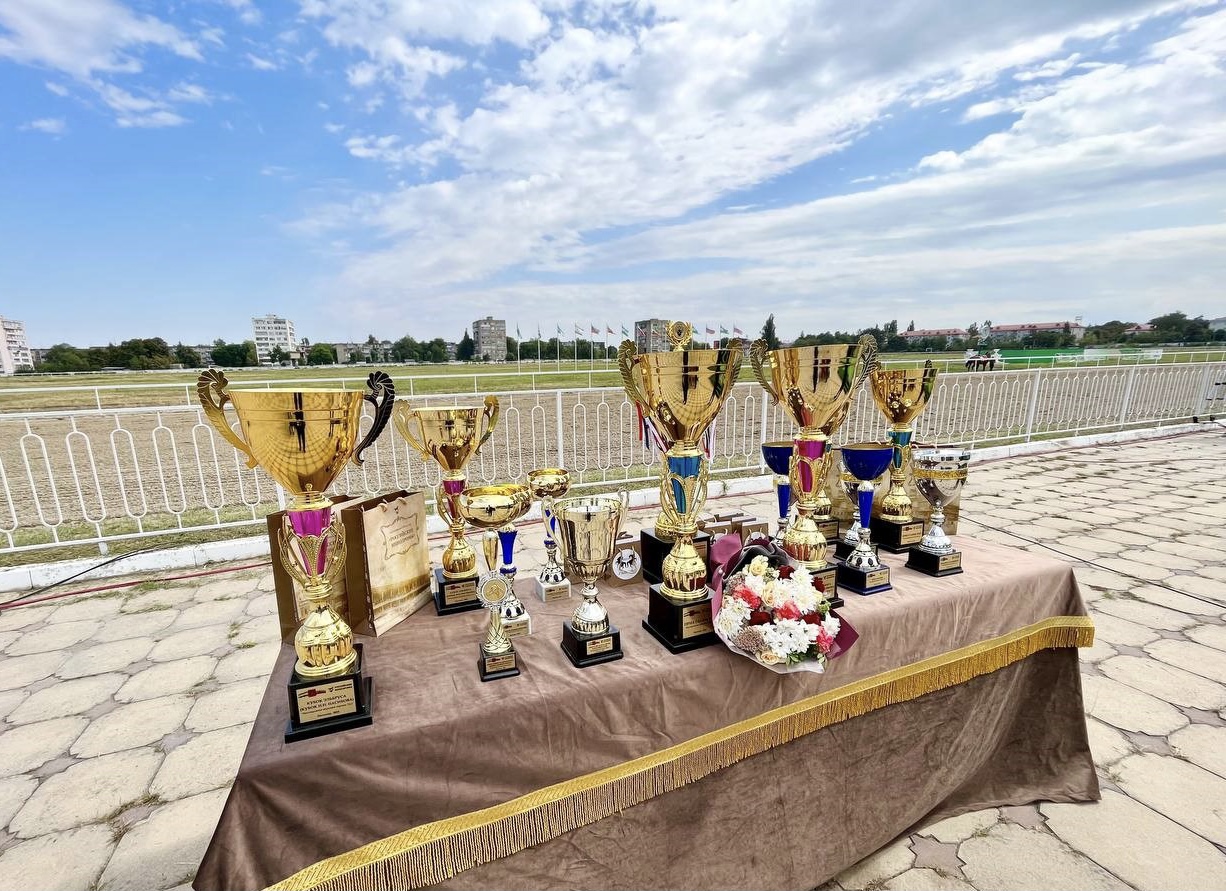 На ипподроме Нальчика проходит «Кубок Эльбруса-2023» в честь Дня государственности республики