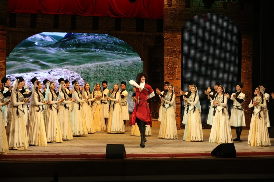Юрий Коков и Рамазан Абдулатипов выступили на открытии концерта мастеров искусств Республики Дагестан в Нальчике