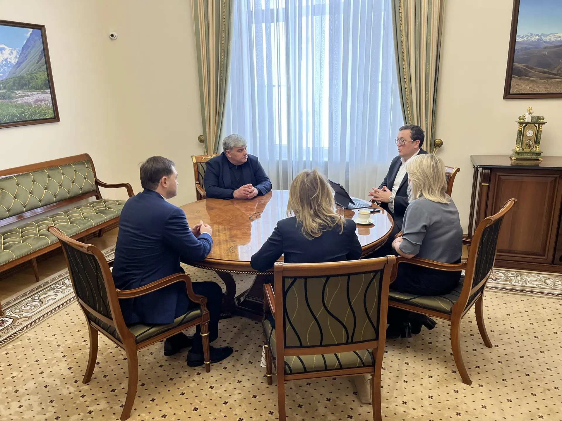 Казбек Коков встретился с участниками отраслевой встречи «Туризм. Люди. Достижения»