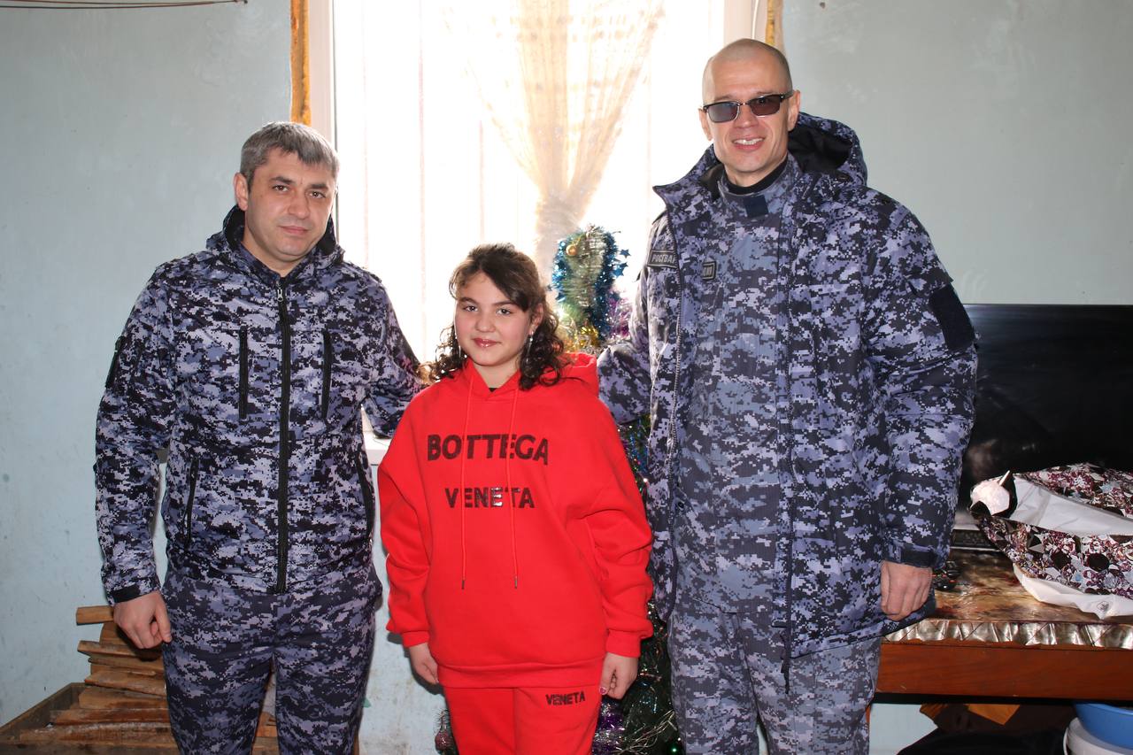 Росгвардейцы Кабардино-Балкарии участвуют в акции «Елка желаний»