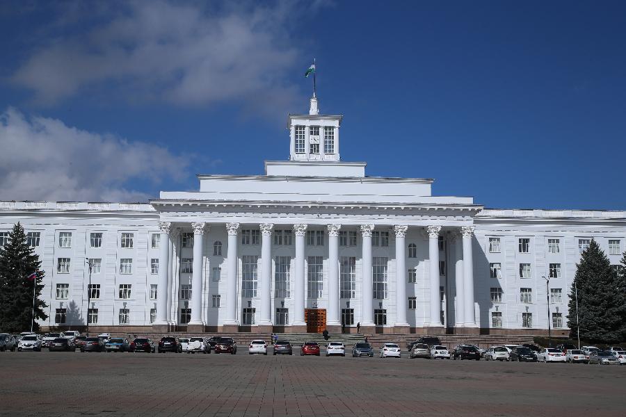 Казбек Коков объявил общереспубликанский месячник по санитарной очистке и благоустройству