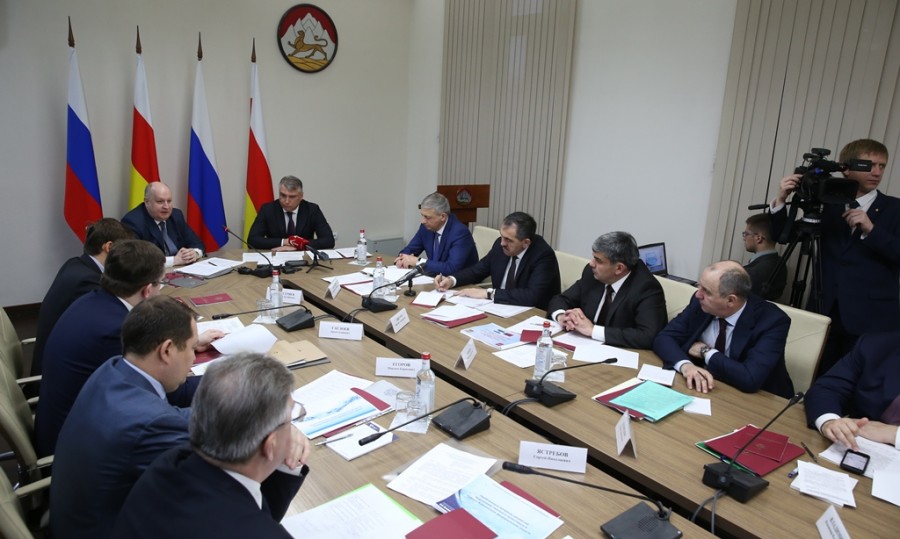 Казбек Коков принял участие в заседании Совета при полномочном представителе Президента РФ в СКФО 