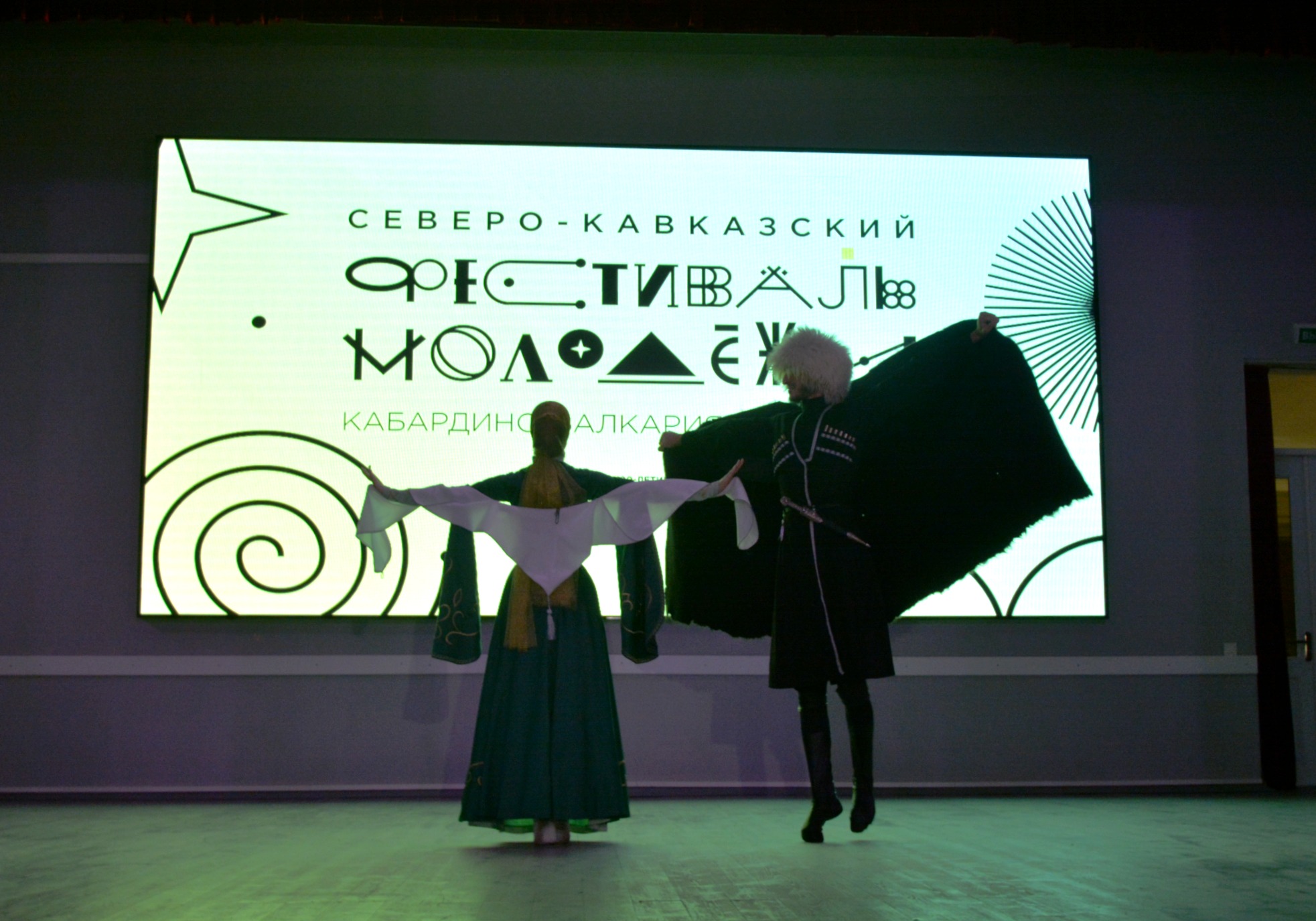 Участники молодежного фестиваля дали концерт в КБГУ 