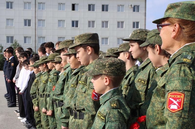 Росгвардейцы провели День открытых дверей для кадетов