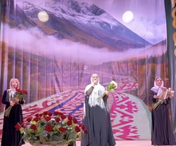 В Тырныаузе прошел творческий вечер Танзили Ахматовой