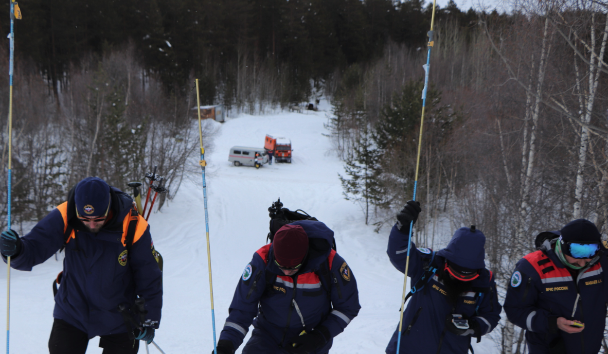 Спасатели тренируются в Приэльбрусье