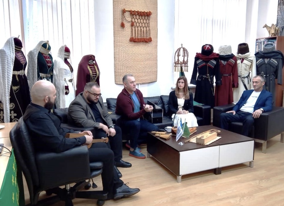 Народный артист КБР Тимур Лосанов встретился со студентами КБГУ