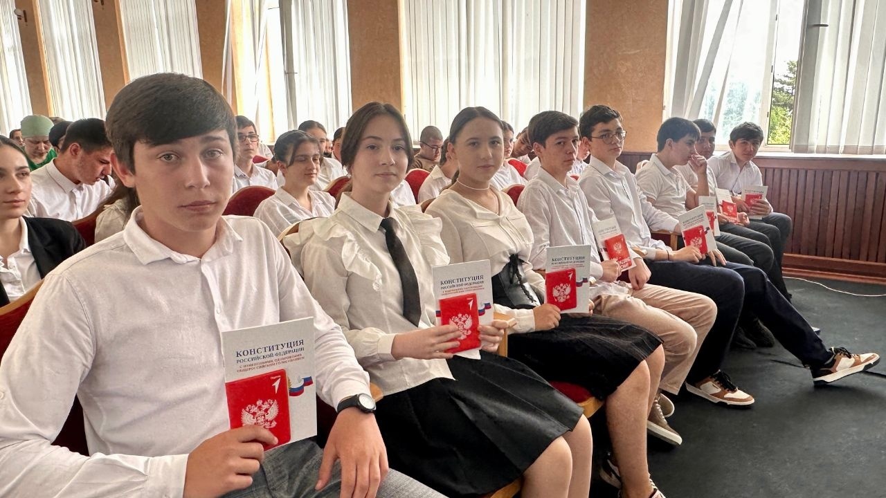 В Баксане прошла церемония вручение паспортов