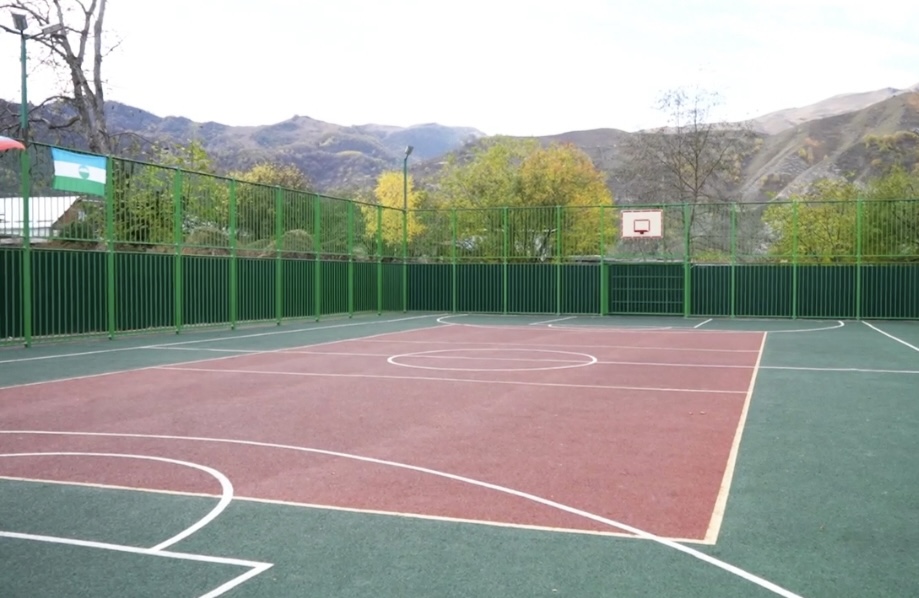 Умная спортплощадка в Хушто-Сырте стала точкой притяжения для подрастающего поколения 