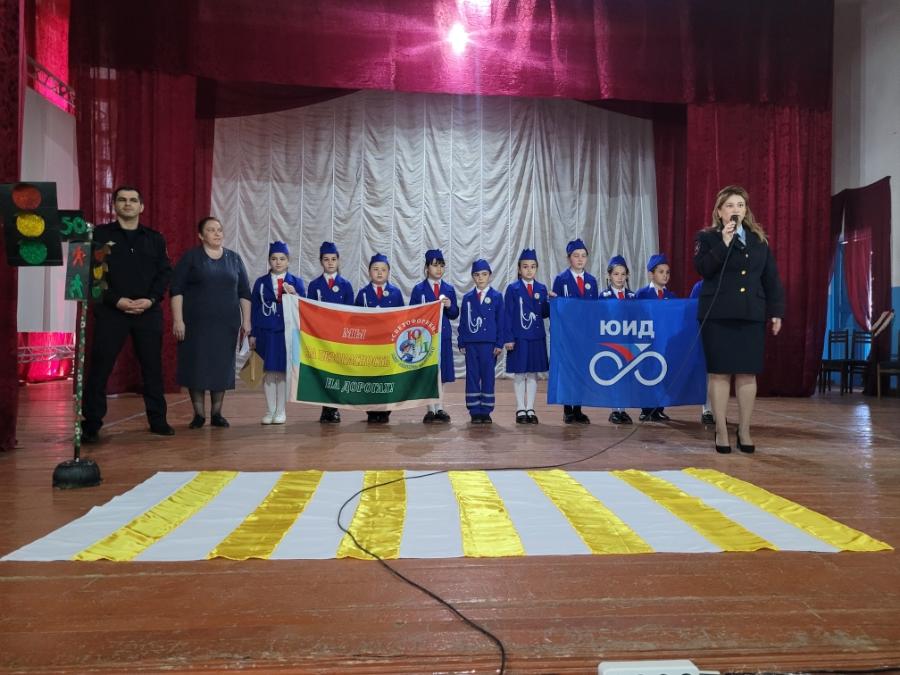 Школьники Кабардино-Балкарии стали участниками мастер-классов от полицейских и юных инспекторов движения 