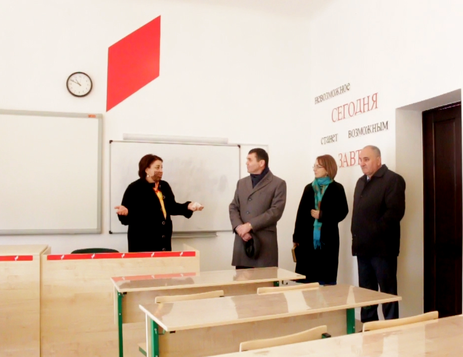 Глава администрации Баксанского района проинспектировал школы