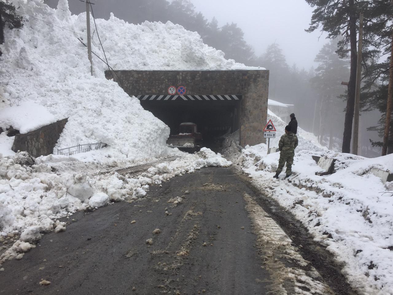 В Эльбрусском районе оперативно ликвидированы последствия схода лавины ⠀