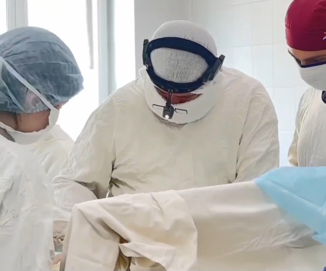 В Хирургическом центре КБР успешно проведена операция пациенту с синдромом Лериша  