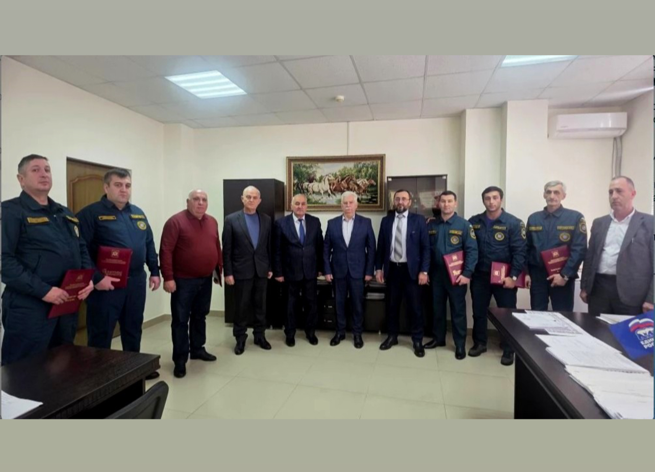В Баксанском районе наградили спасателей