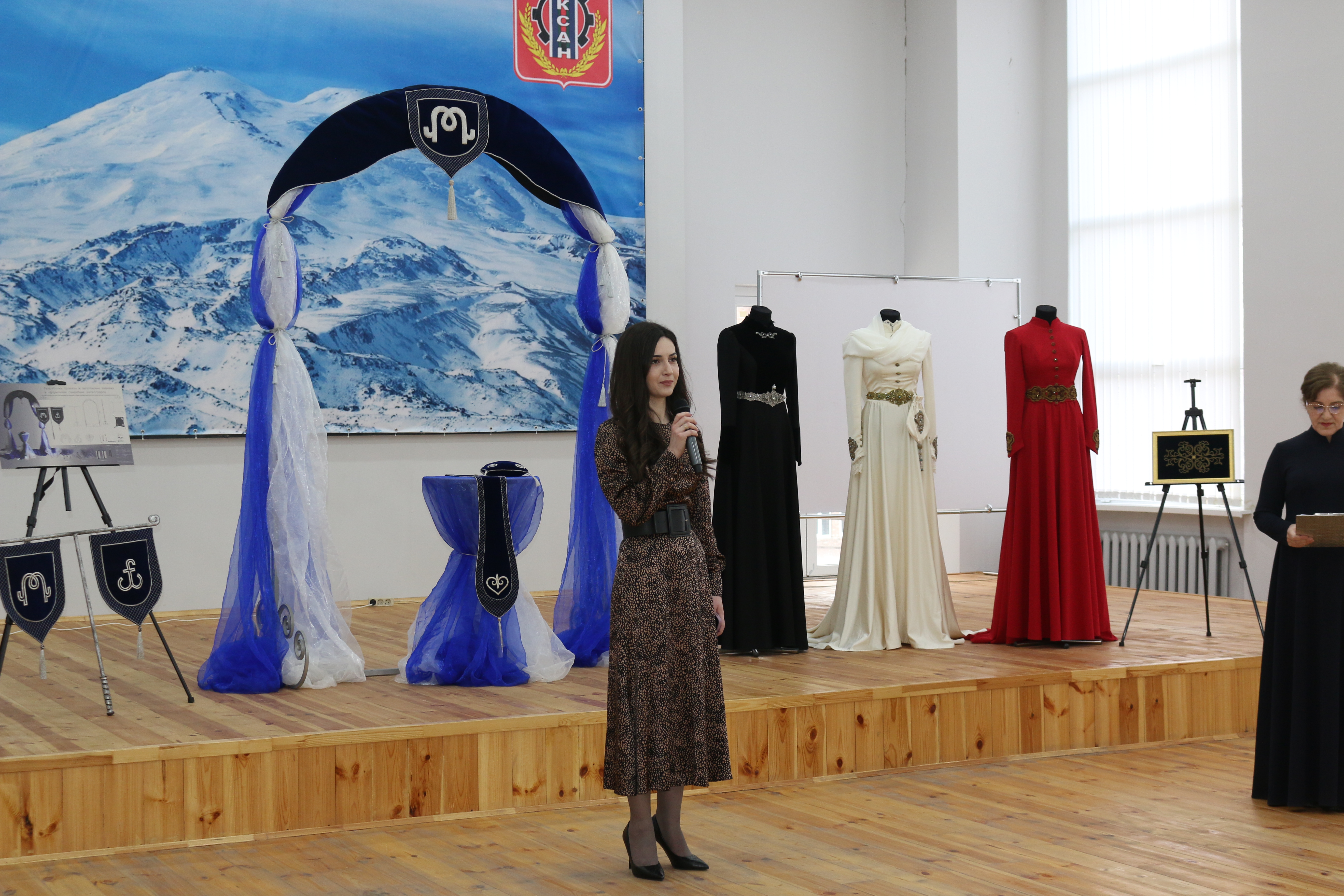 В Баксане открылась выставка Розы Кунашевой