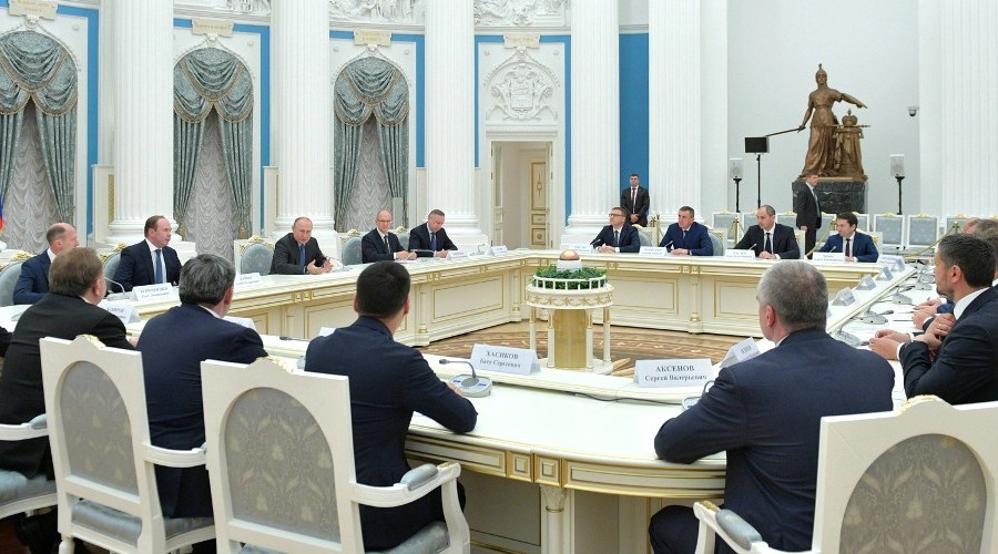   Президент Российской Федерации встретился с избранными главами регионов