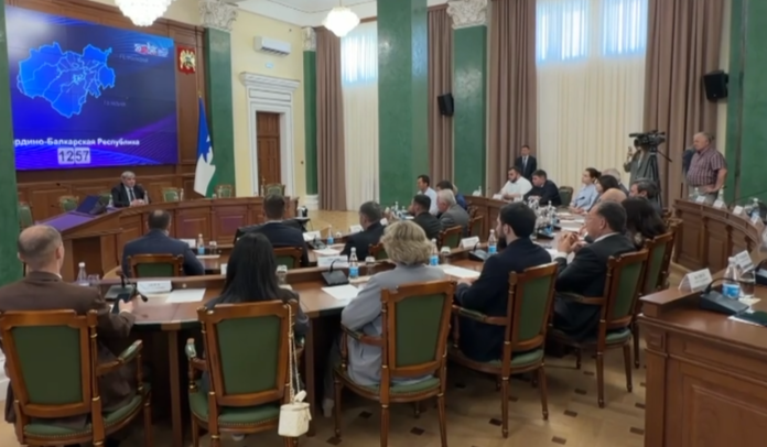 Казбек Коков встретился с членами Молодежного правительства республики  ﻿