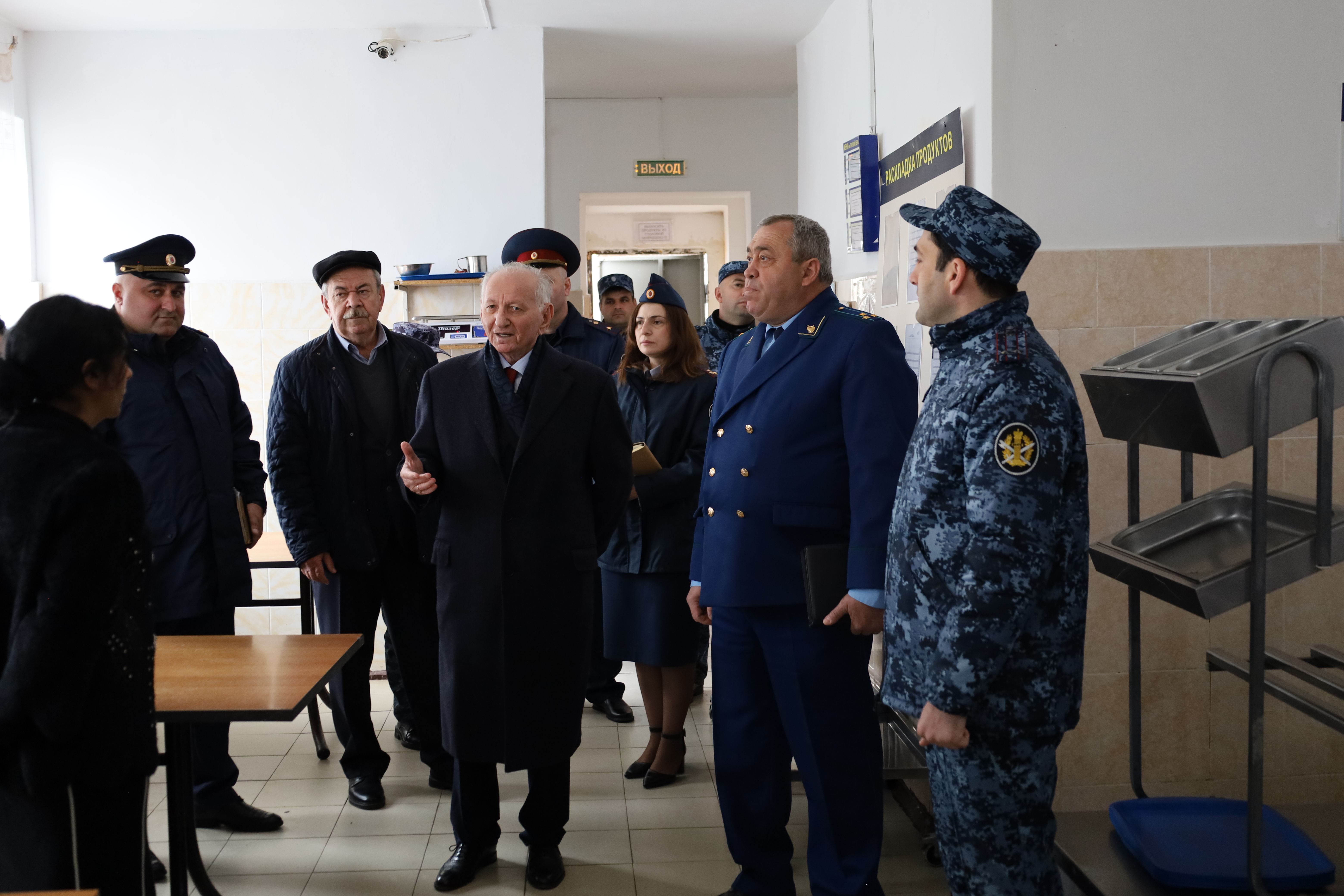 Уполномоченный по правам человека в КБР посетил исправительные учреждения региона