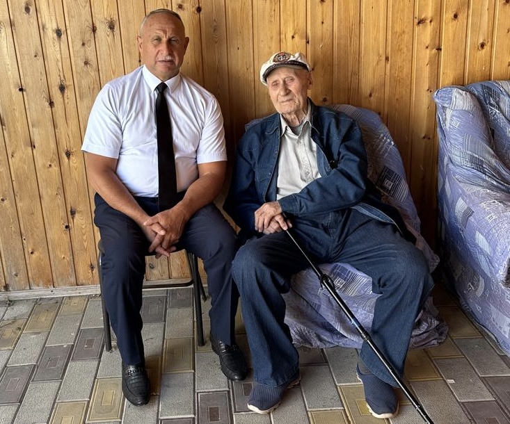 Ветеран Великой Отечественной войны принял поздравления с Днём государственности КБР